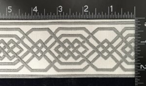 Double Celtic Chained Knotwork Wide, Grey on Cream